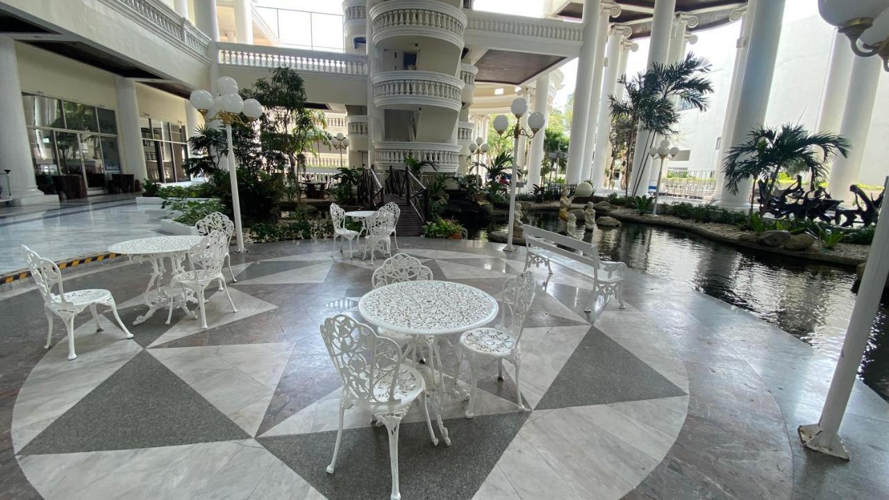 Sky Beach Beachfront Патая Екстериор снимка